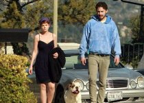 shia-carey-mulligan-bulldog.jpg