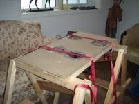 bb_DE_Berta_Nagelschneidetisch1.webp